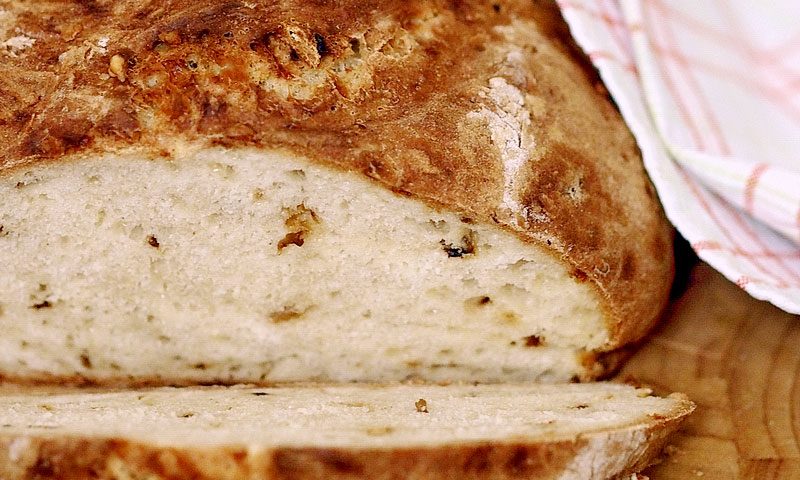 Bierbrot mit Zwiebeln und Käse - "Fee ist mein Name"