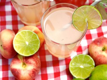 Limetten-Pfirsich-Limonade mit einem Hauch Vanille - "Fee ist mein Name"