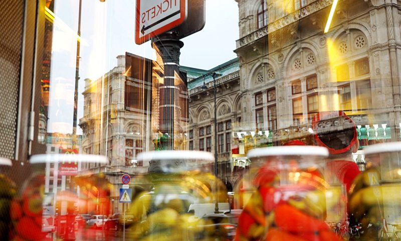 Wien im Regen - "Fee ist mein Name""