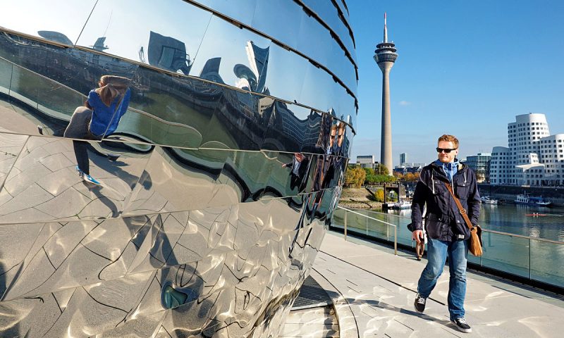 Ein herbstlicher Spaziergang am Medienhafen Düsseldorf - "Fee ist mein Name"