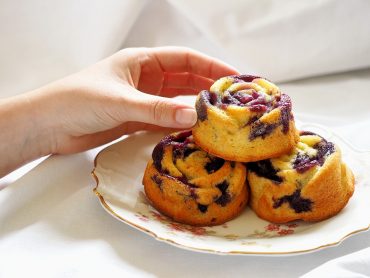 Rezept für Eierlikör-Heidelbeer-Muffins - "Fee ist mein Name"